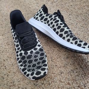 Athletic Works Leopard Sneakers size 10